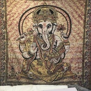 Buddhist Tapestry Elephant Ganesha Buddha Boho Hippie Wall Art decor LIKE NEW